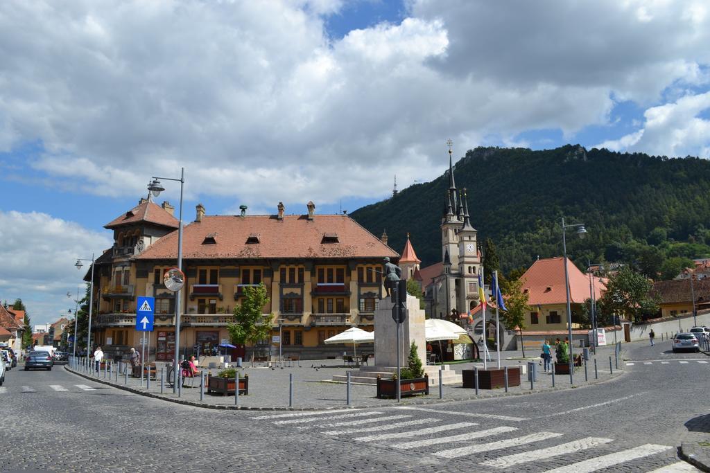 Haydn Vintage Apartment Braşov Buitenkant foto