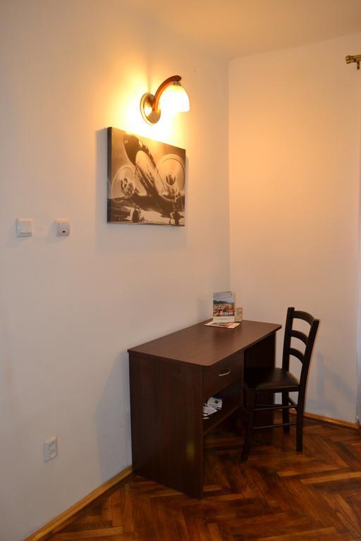 Haydn Vintage Apartment Braşov Buitenkant foto