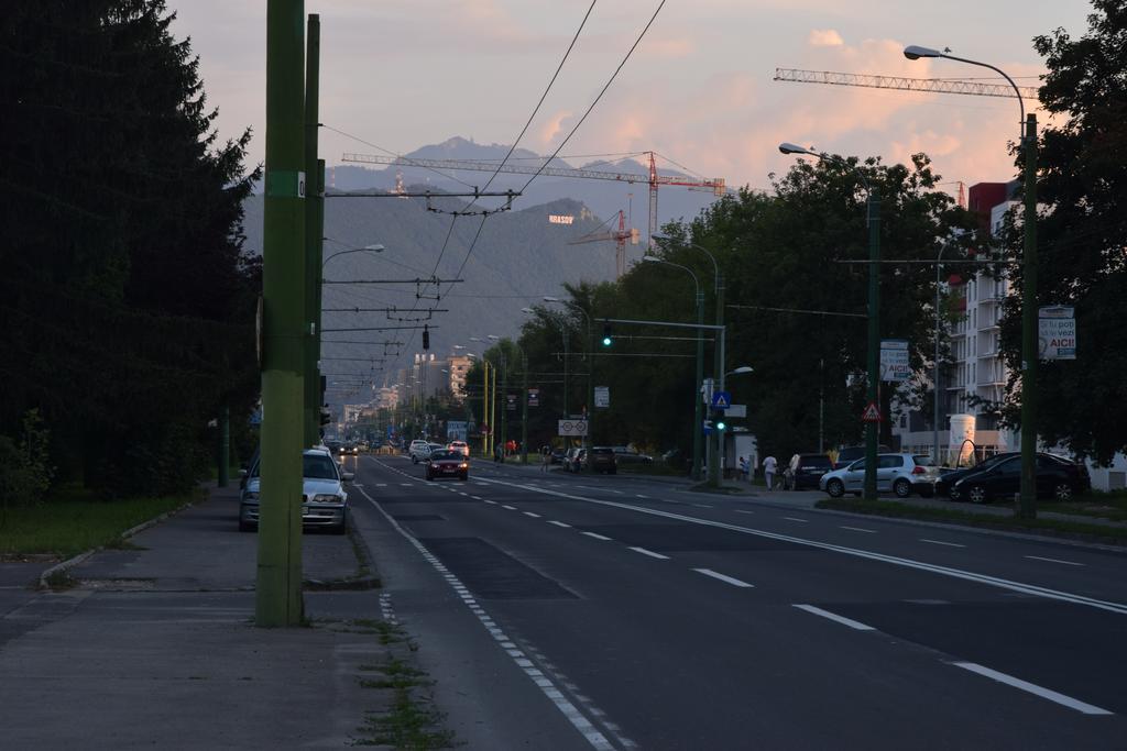 Haydn Vintage Apartment Braşov Buitenkant foto